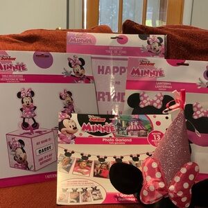 Disney Minnie Mouse Party Set Hat, Backdrop, Photo Banner and More. Pink & White